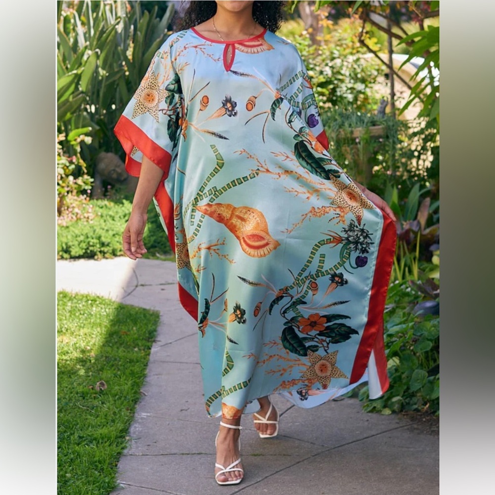 Winlar Kaftan Dress NWT. RARE SEASHELL PATTERN